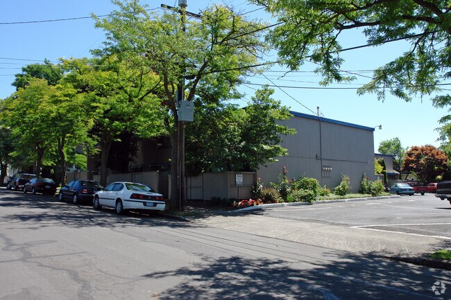 Building Photo - Kalani Apartments