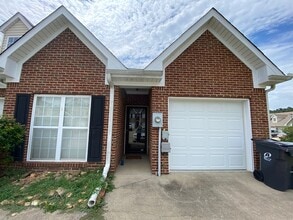 Building Photo - 2304 Crowns Ln