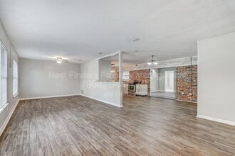 Building Photo - 3312 Pickwick Dr S