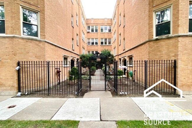 Building Photo - 4605 N Campbell Ave