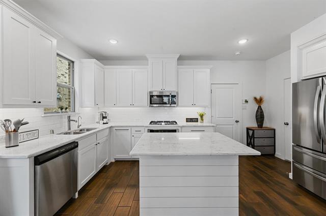 Building Photo - 1322 Casselberry Dr
