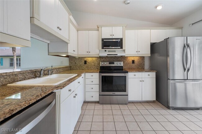Foto del edificio - 4130 Looking Glass Ln