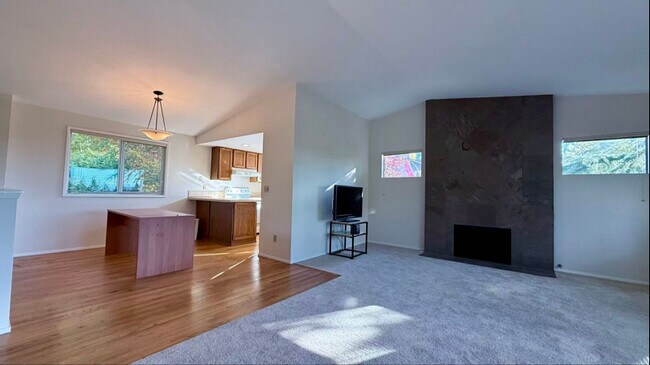 Foto del edificio - 215 19th Ave