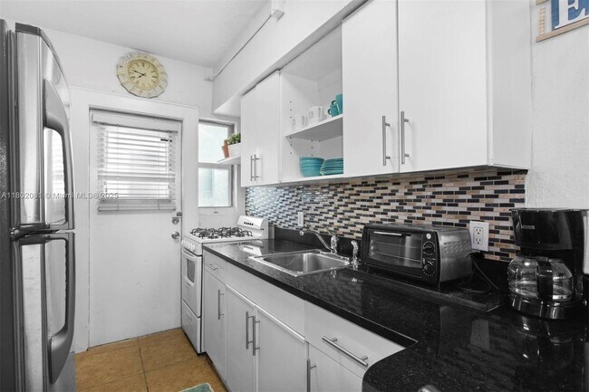 Foto del edificio - 300 74th St