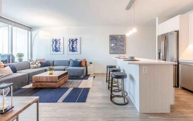 Photo - 2357 N Lincoln Ave Apartment