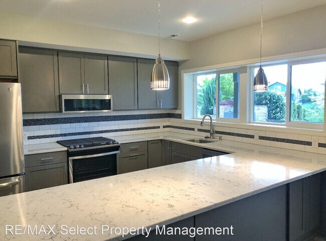 Building Photo - 2 br, 1 bath House - 2922 199th Ave Ct E