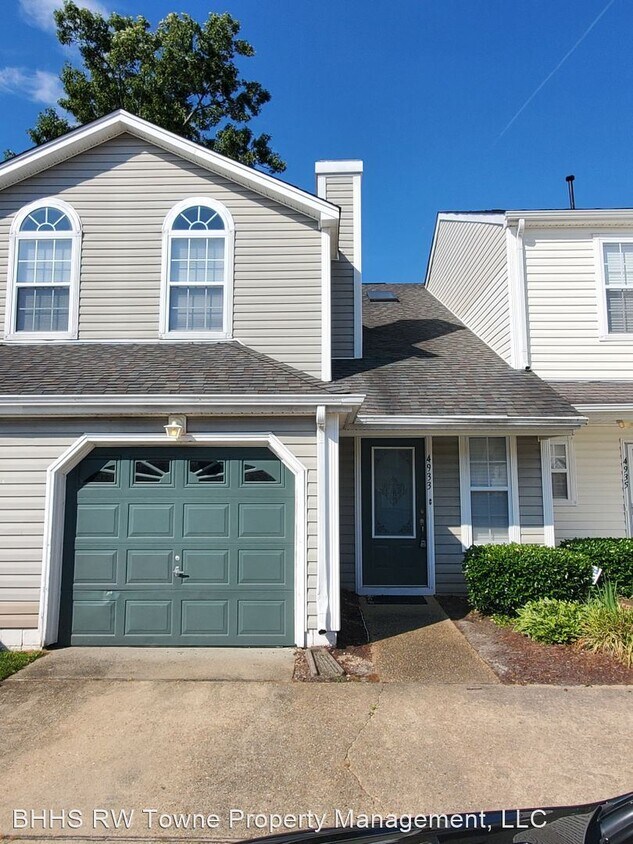 3 br, 2.5 bath House 4933 Kemps Lake Drive House Rental in Virginia