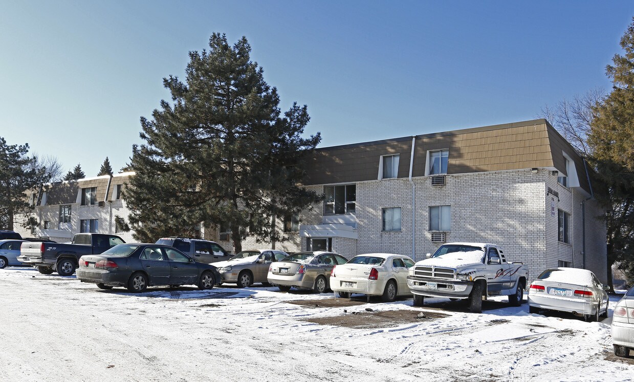 Building Photo - 596 Hoyt Ave E