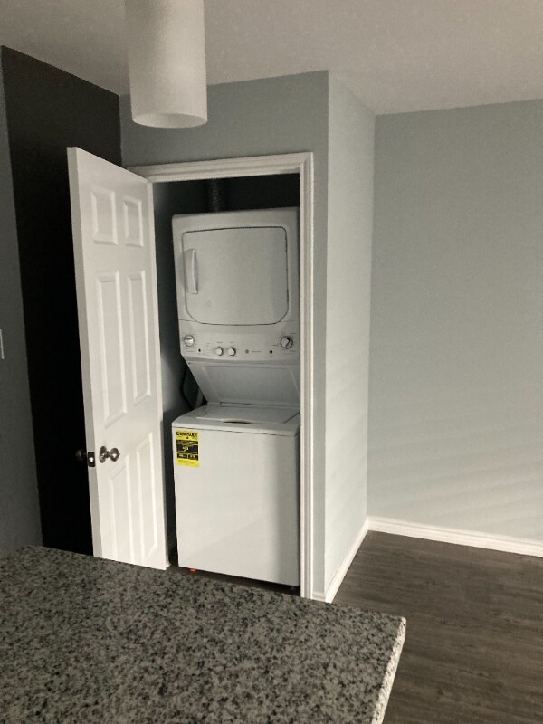 Foto del edificio - 2109 Kerria Ave