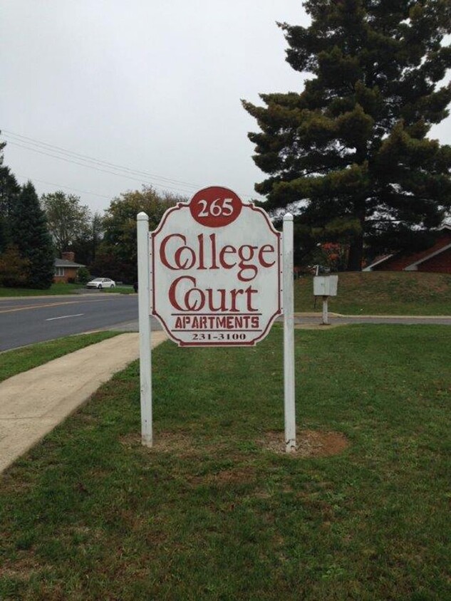 Primary Photo - College Court One-Bedroom - Sublet Availab...