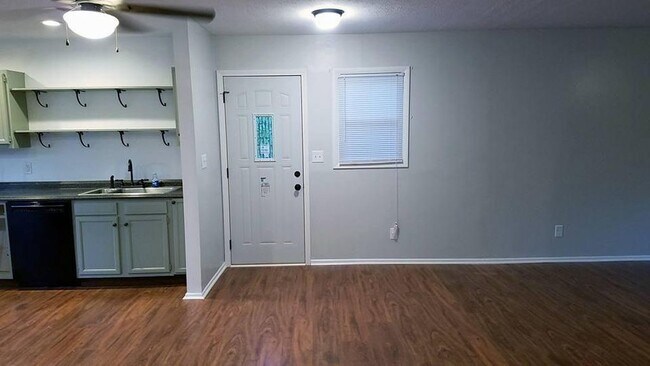 Building Photo - 6409 Deming Ln