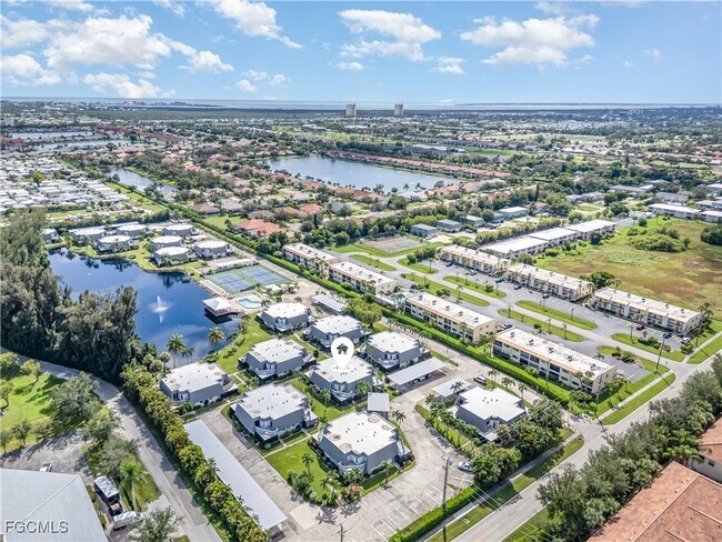 Foto del edificio - 16051 Amberwood Lake Ct