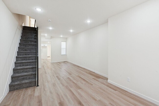 Foto del edificio - 1828 E Pacific St