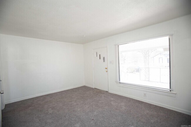 Foto del edificio - 1924 Moss St