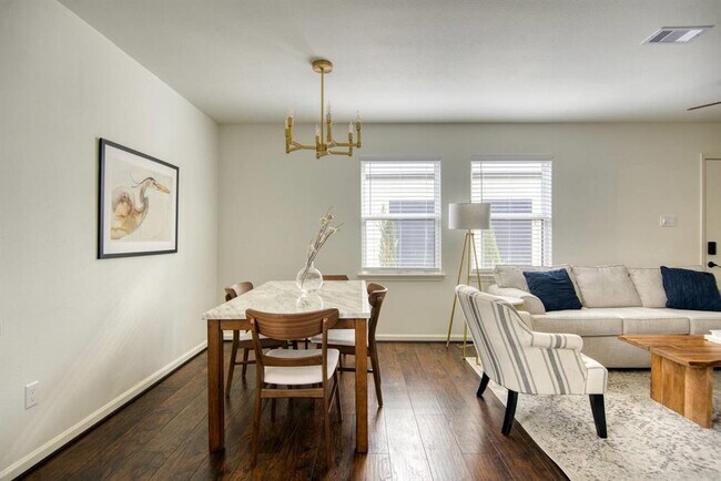 Foto del edificio - 2212 Rosewood St