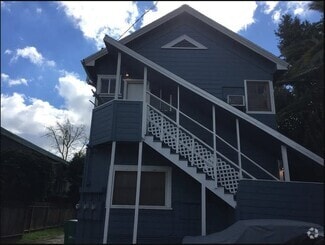 Building Photo - 319 Flora St