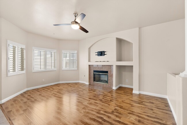 Building Photo - 15804 Crest Ln