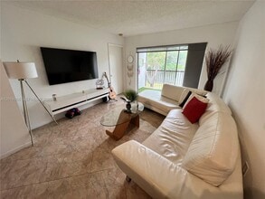 Building Photo - 2236 N Cypress Bend Dr
