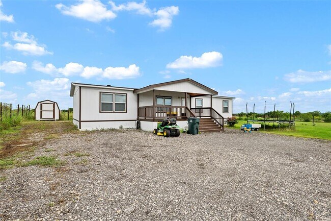 Building Photo - 360 Shady Oaks Dr