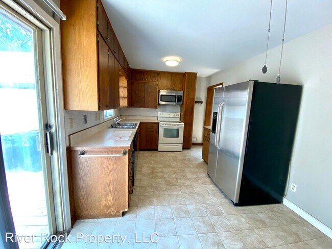 Building Photo - 3 br, 2 bath House - 1618 6th Street South