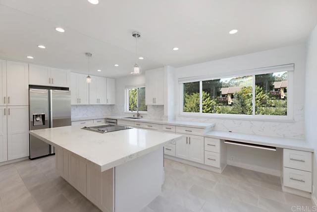 Primary Photo - 3984 La Jolla Village Dr