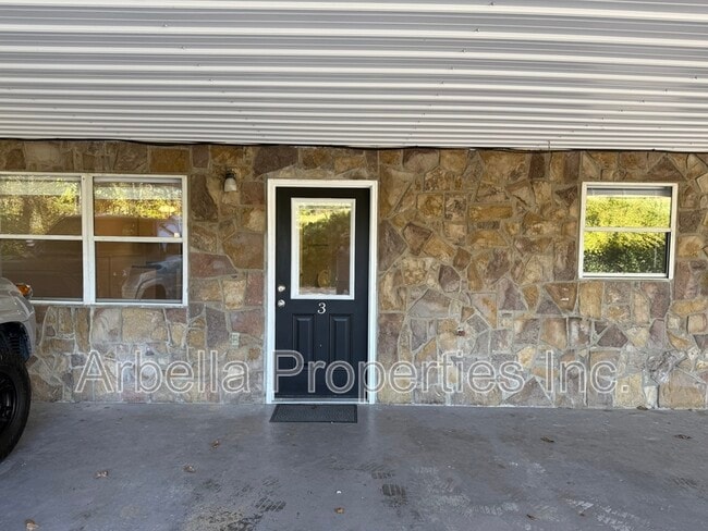 Building Photo - 410 Erwin Hwy