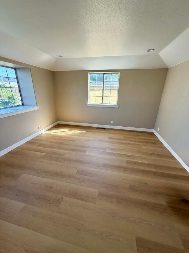 Foto del edificio - 2106 Shortridge Ave