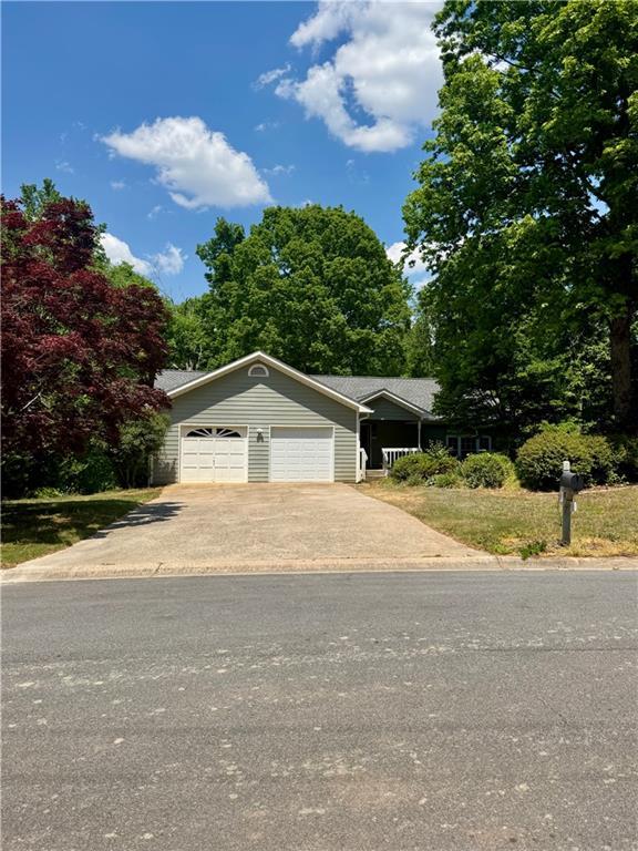 Photo - 910 Thousand Oaks Dr (Lawrenceville, GA)