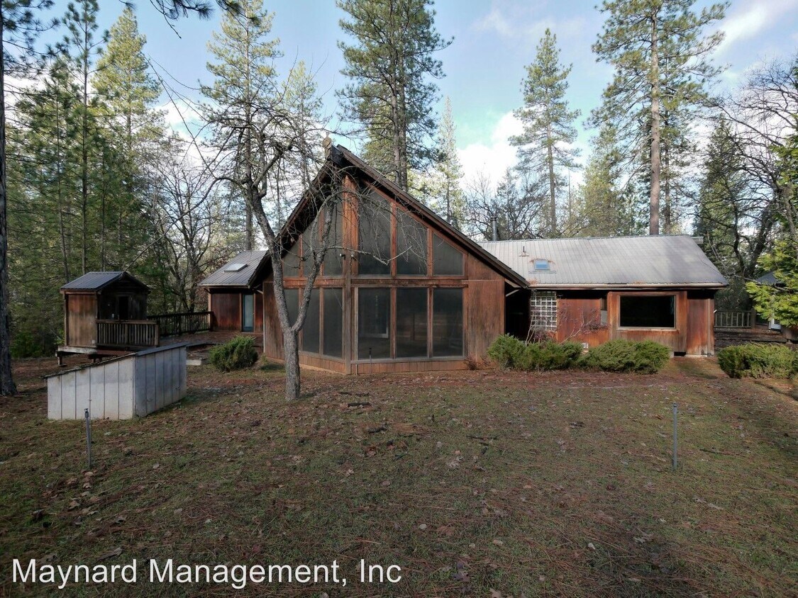 Primary Photo - 409 McCarthy Reservoir Rd