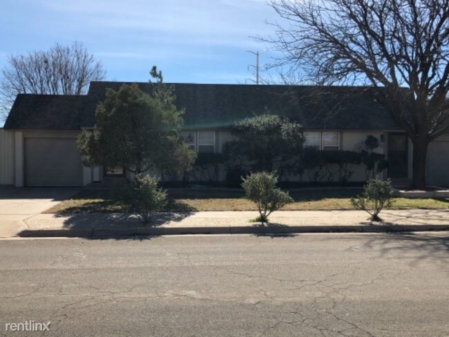 Foto del edificio - 7403 University Ave