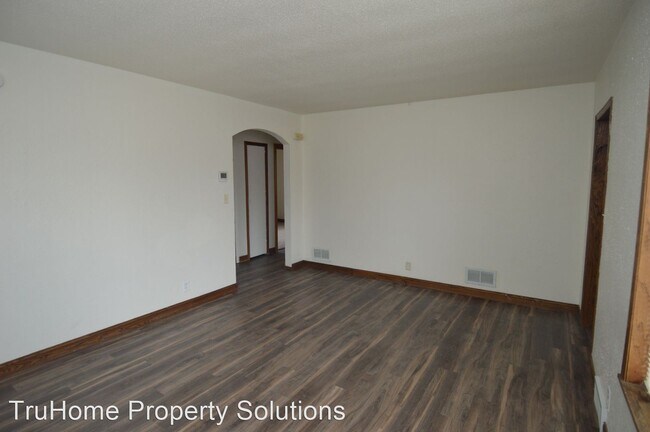 Building Photo - 5 br, 2 bath House - 2305 University Ave