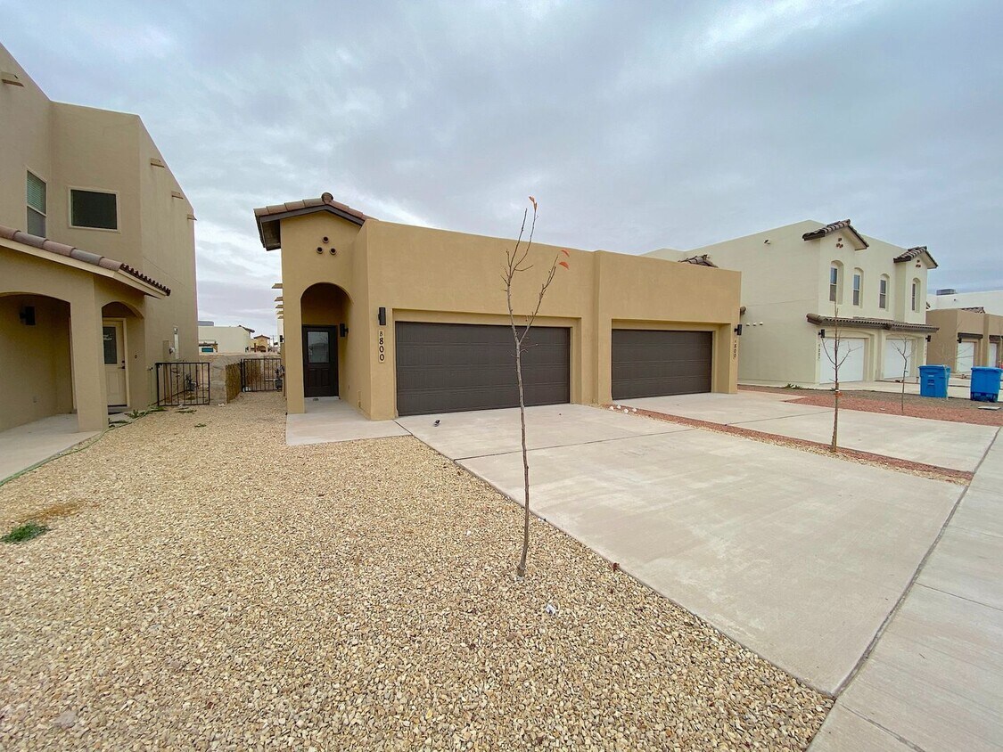 TS Daniel Cadena 800 Apartment for Rent in Socorro, TX