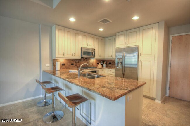Foto del edificio - 7161 E Rancho Vista Dr