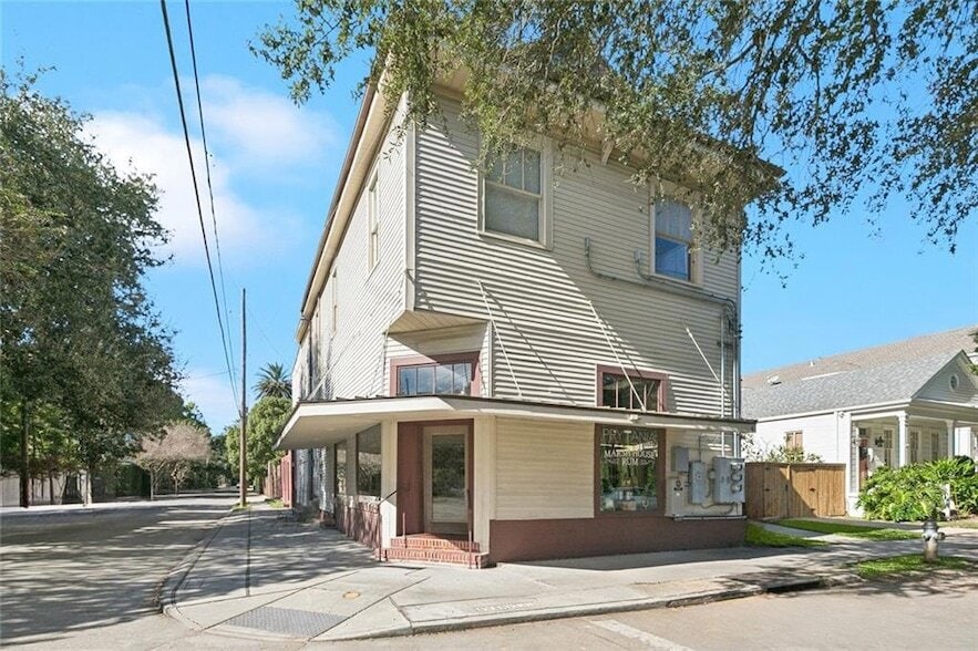 Foto principal - 5705 Prytania St