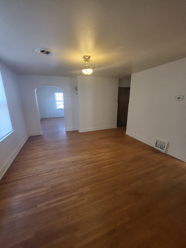 Foto del edificio - 1629 W 13th St N