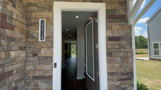 Foto del edificio - 5514 Wenrich Dr