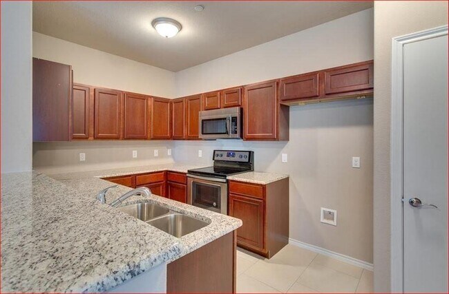 Foto del edificio - 504 E Hazelwood St