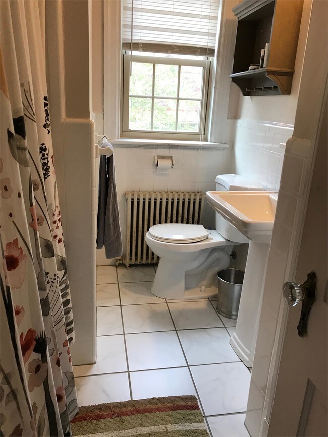 Foto del edificio - 3233 W Franklin St