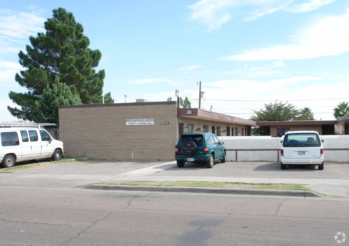 Primary Photo - 8960-8964 Norton St