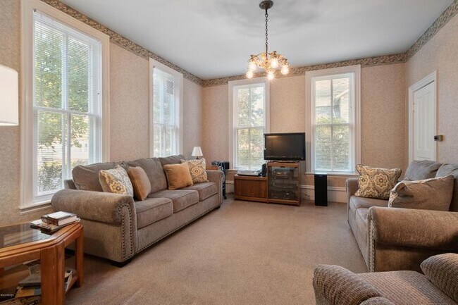 Foto del edificio - Classic West-side 3 Bedroom