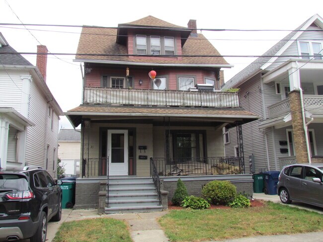 Building Photo - 21 Maywood Plz