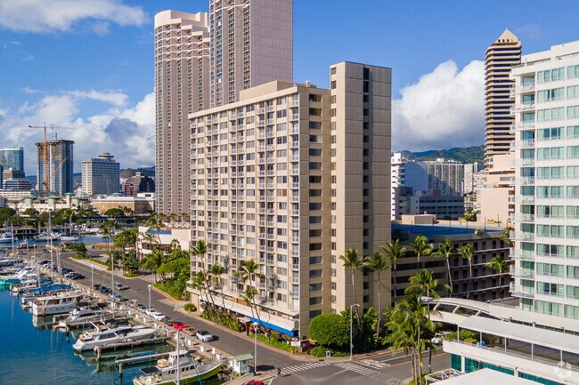 Building Photo - Ilikai Marina