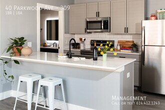 Building Photo - 40 Parkwood Ave