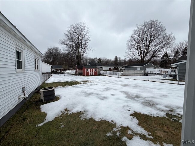 Building Photo - 501 Rockhaven Rd