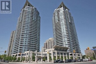 Building Photo - 33-433 Elm Dr W