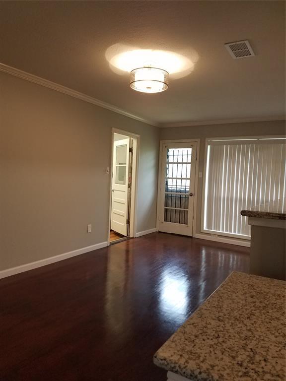 Building Photo - 5643 Heron Dr