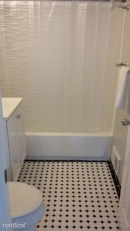 Building Photo - 2 br, 2 bath Apartment - 1518 Irving Ave N