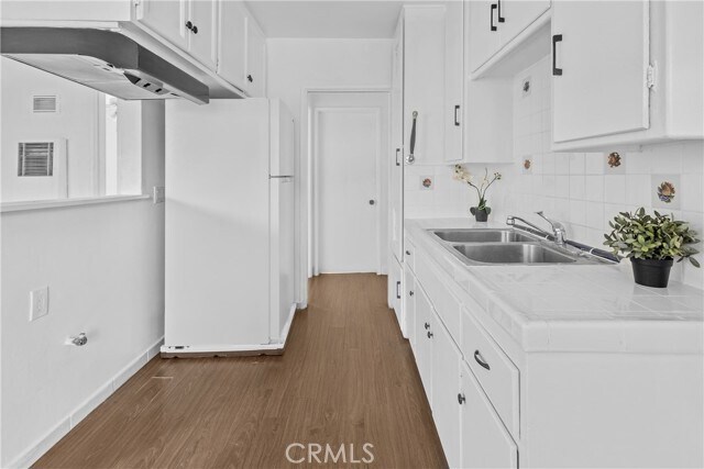 Foto del edificio - 330 W Laurel St