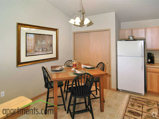 Dining Room - Hawks Ridge Apartments