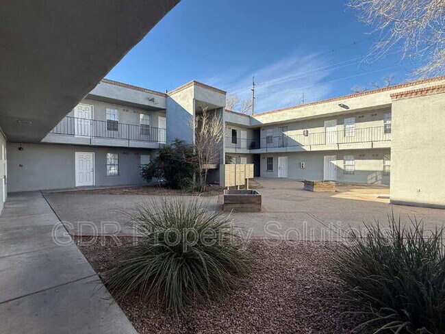 Building Photo - 401 14th St NW